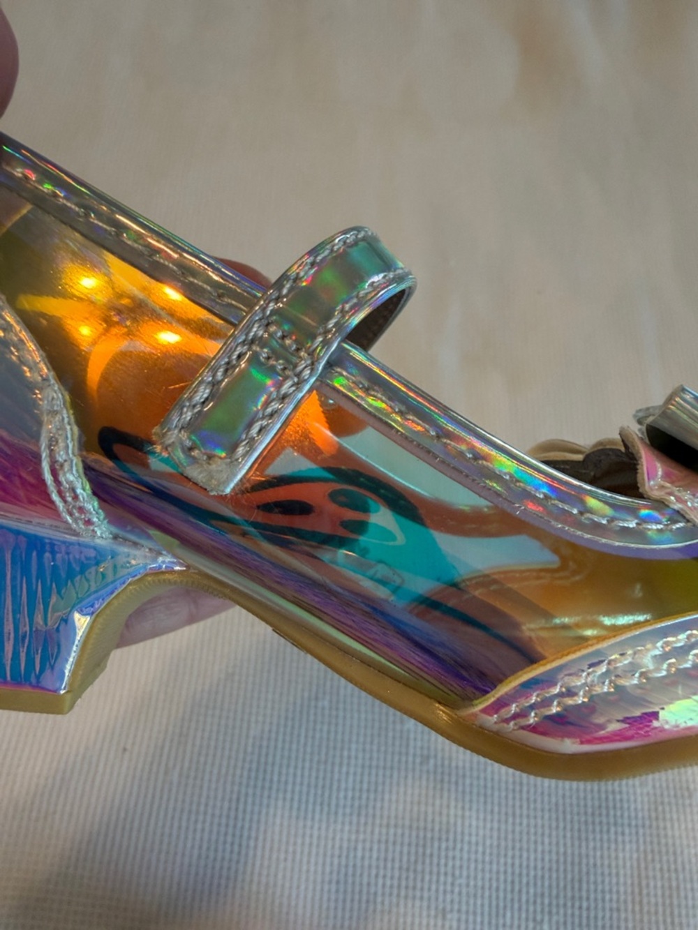 Disney Iridescent Silver Frozen Mary Jane Shoes with Bow Size 8 Kids - Picture 11 of 15
